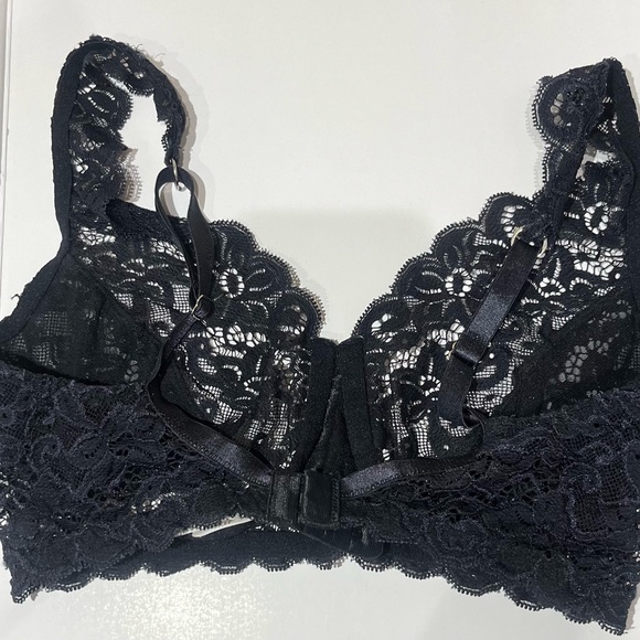 NWOT HANRO Black Lace Soft-Cup Bra — Size 70D (32D US) - Picture 2 of 11